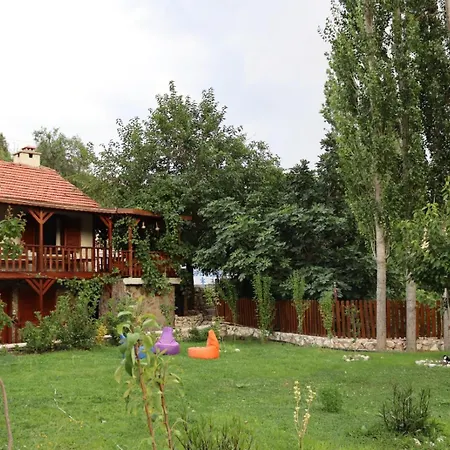 Kartapis Konak Huzurlu Ve Oezel Havuzlu Villa