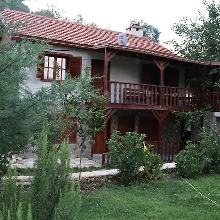Kartapis Konak Huzurlu Ve Oezel Havuzlu Kas