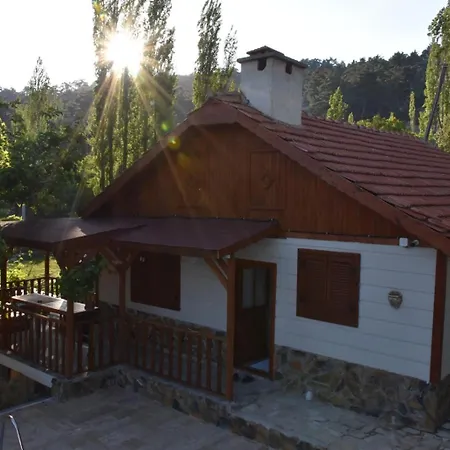 Kartapis Konak Huzurlu Ve Oezel Havuzlu Kas