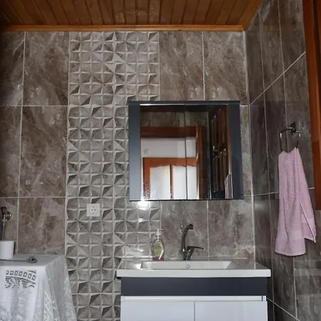 Kartapis Konak Huzurlu Ve Oezel Havuzlu Villa *