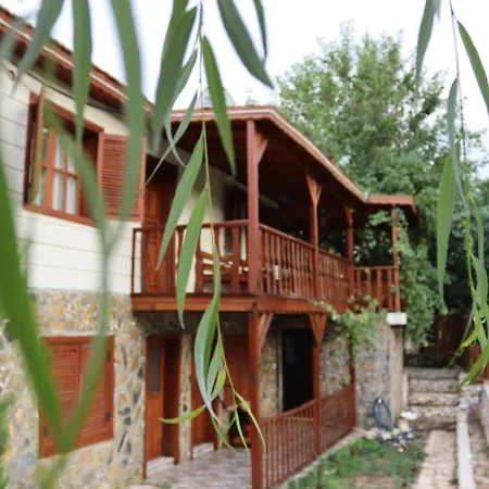 Villa Kartapis Konak Huzurlu Ve Oezel Havuzlu Kas